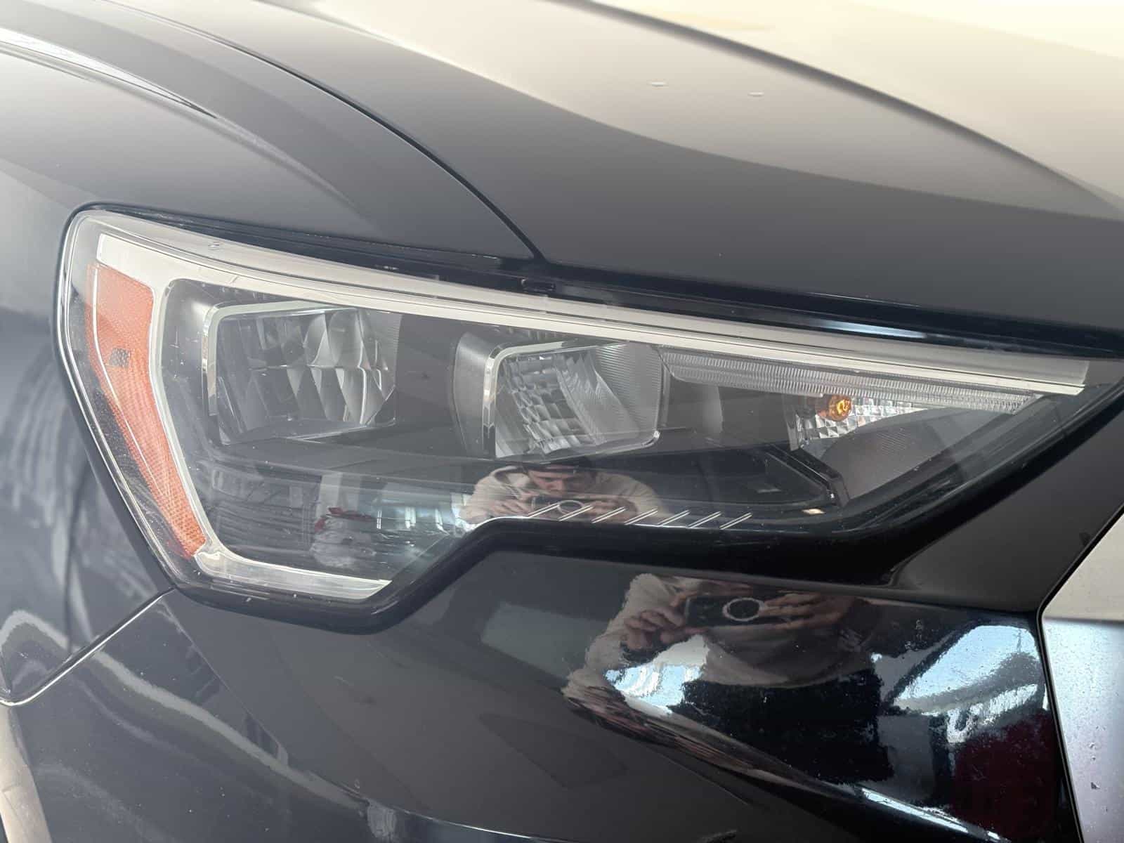 2022 Audi Q3 40 Komfort - Image 2