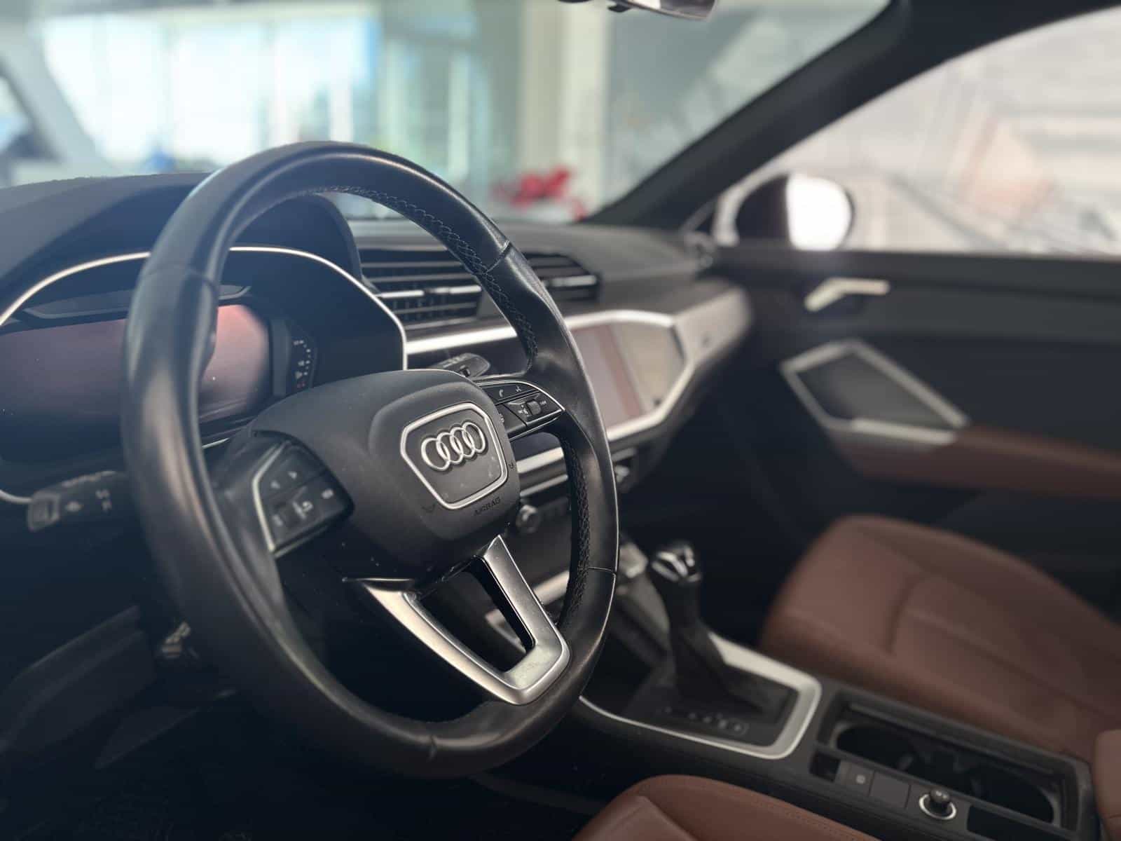 2022 Audi Q3 40 Komfort - Image 15