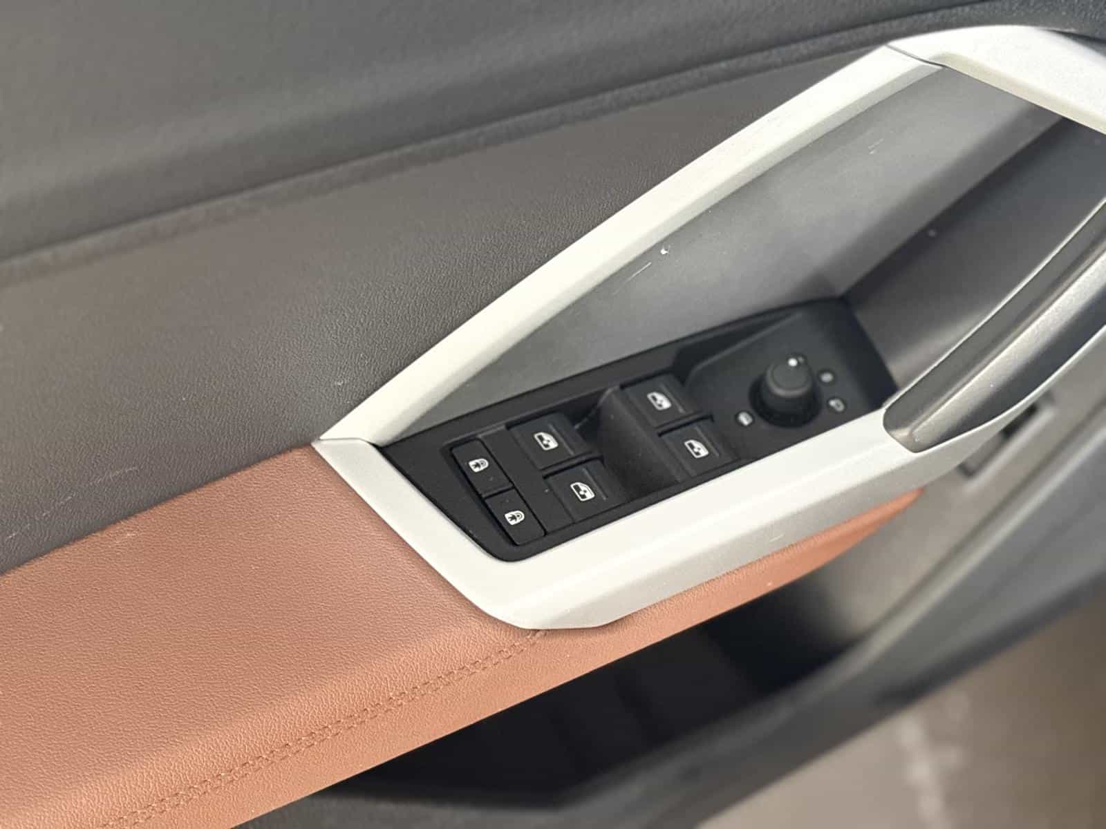 2022 Audi Q3 40 Komfort - Image 18