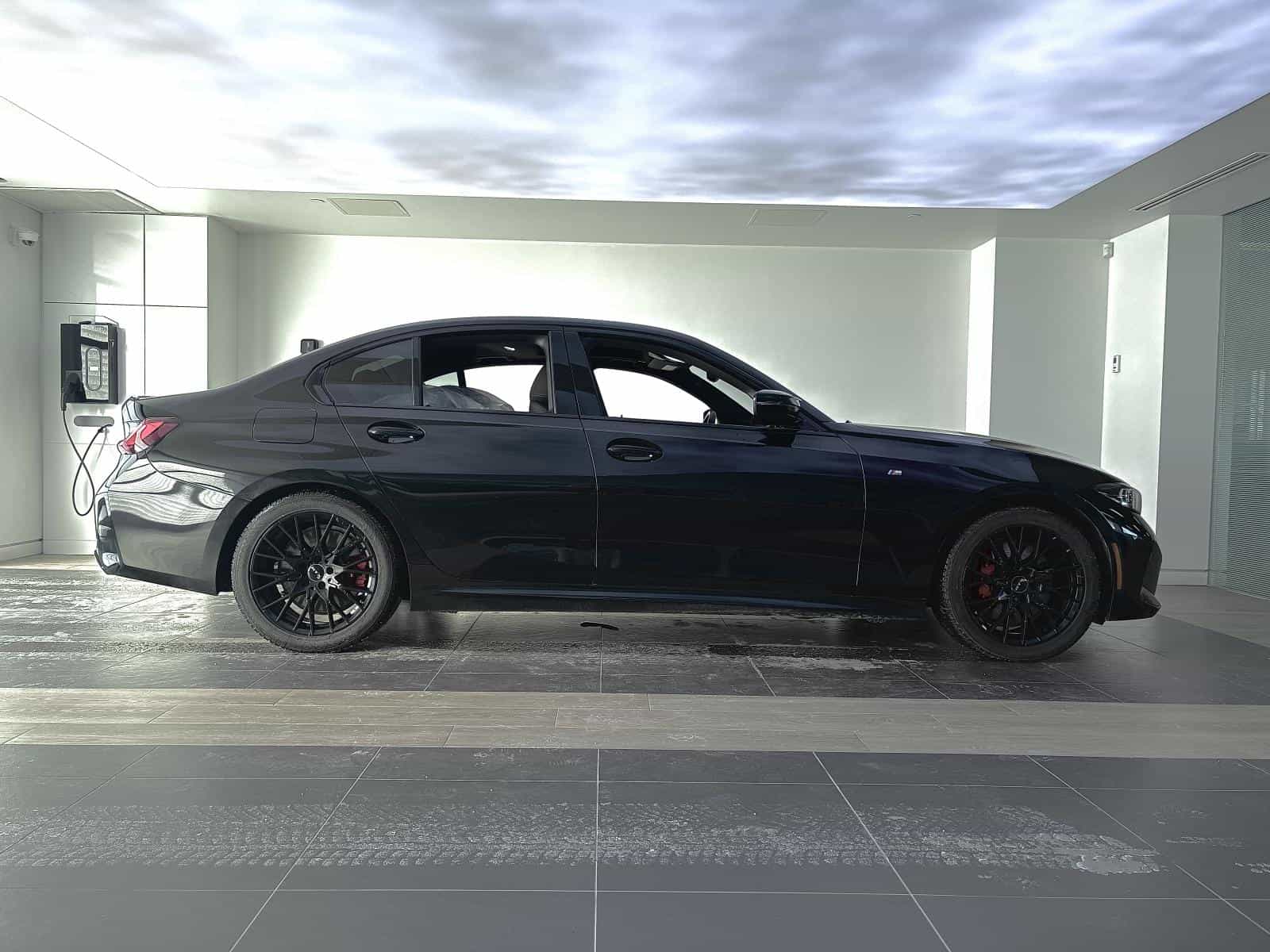 2023 BMW 3 M340i xDrive - Image 5