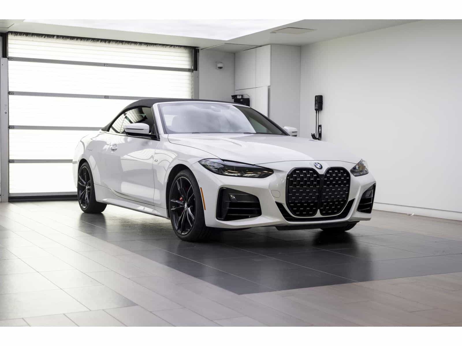 2024 BMW M440Xi M440i xDrive cabriolet Premium Enhanced Package - Image 1
