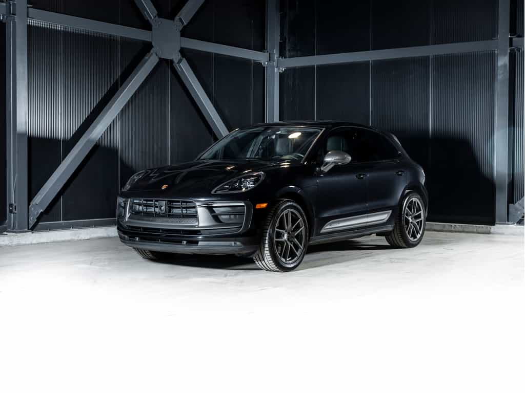 2024 Porsche Macan 2024 Macan T - Certifié Porsche Approved - Image 1