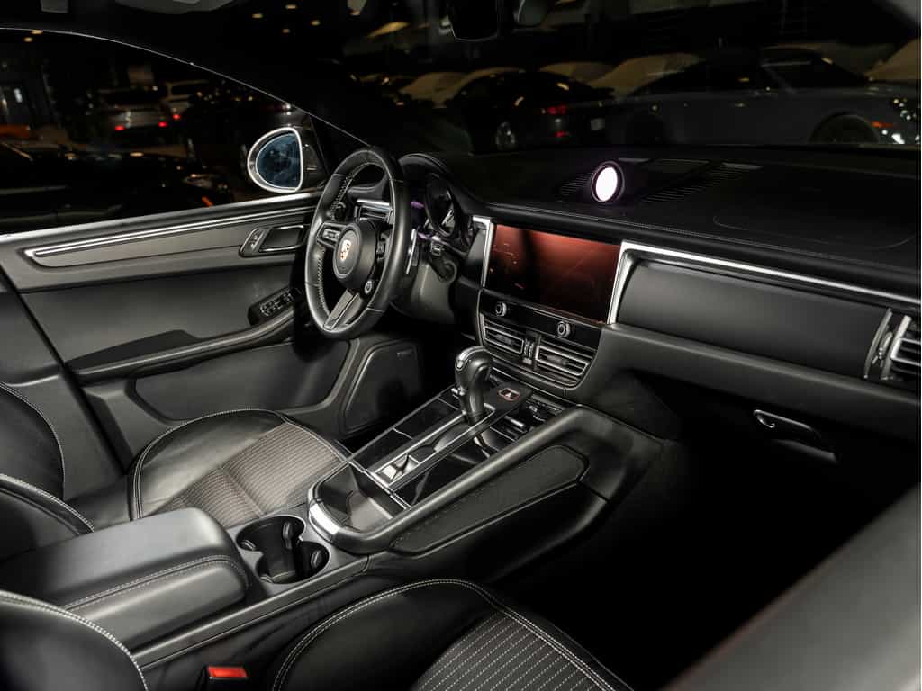 2024 Porsche Macan 2024 Macan T - Certifié Porsche Approved - Image 11