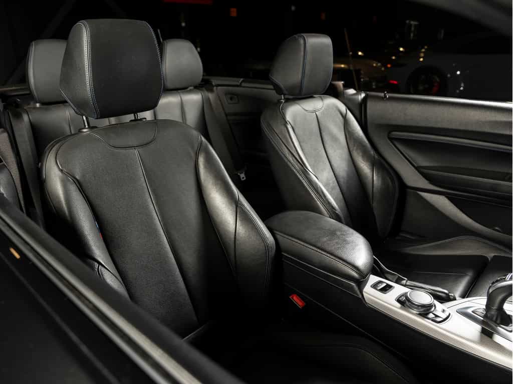 2017 BMW 2 Series 2017 BMW M240i xDrive Cabriolet - Image 6